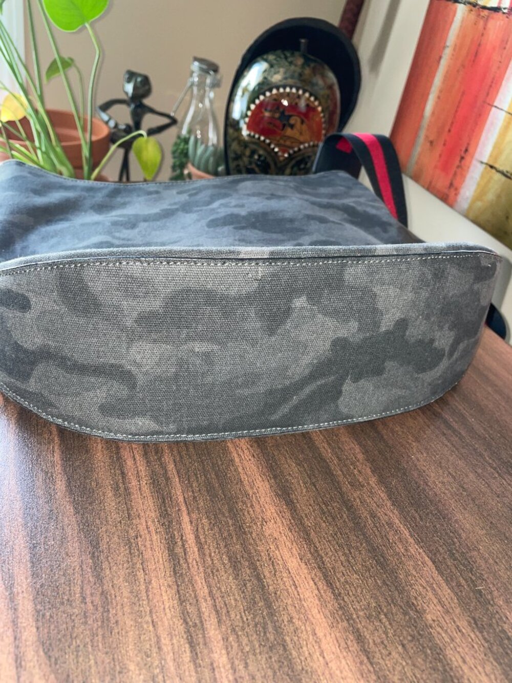 Koala Kanvas Gray Camo Canvas Crossbody Bag with Guitar Strap - Picture 9 of 14